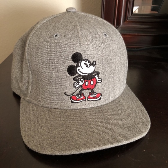 Vans Mickey Mouse Snapback | Poshmark